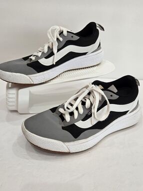 Vans Ultra Range Lace up Sneakers Women's 6.5 Gray White Black